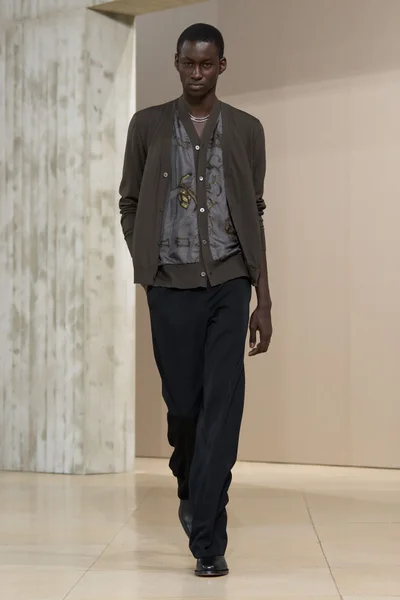 Look 43